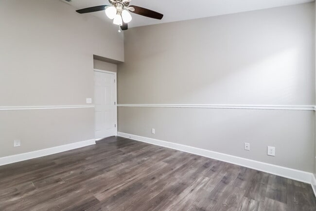 Building Photo - 10915 Brucehaven Dr