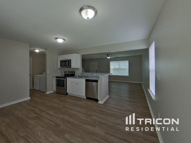 Foto del edificio - 200 E Lake Trail