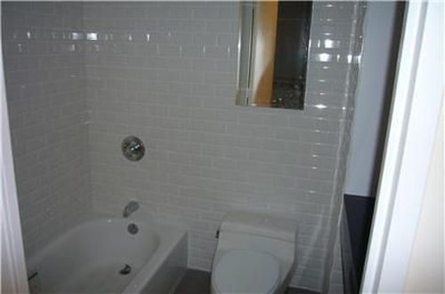Building Photo - 335 E 38th St