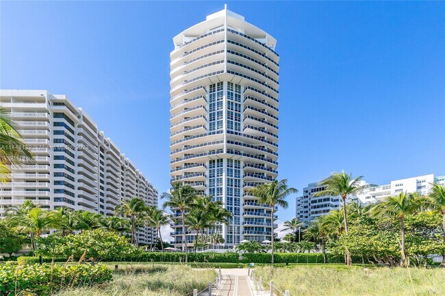 Building Photo - 10225 Collins Ave