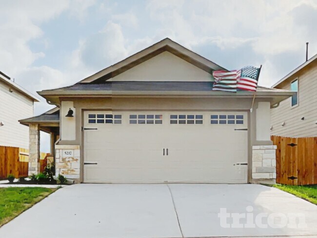 Foto del edificio - 5217 Sidesaddle Dr