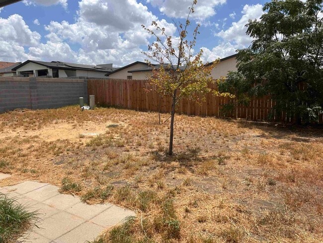 Foto del edificio - 1615 Dra Eve Perez Lane