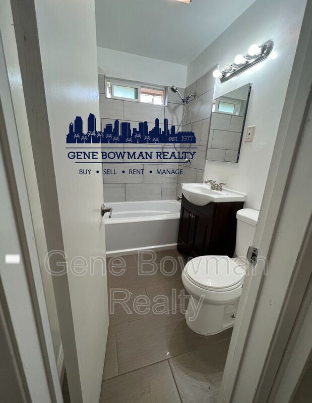Foto del edificio - 2139 E 16th St