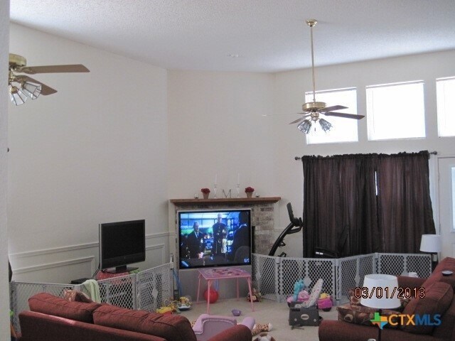 Foto del edificio - 114 Nelson Dr