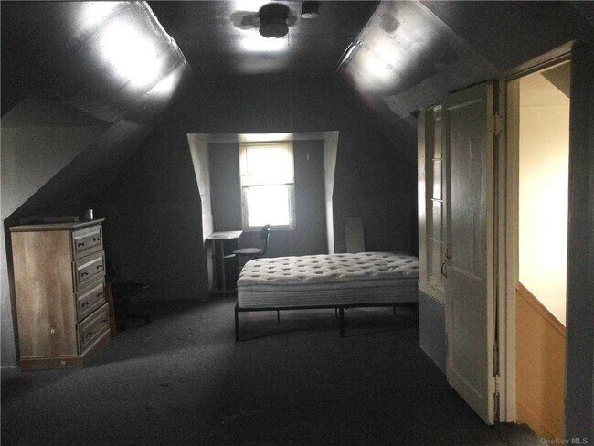 Foto del edificio - 121 E Fairview Ave