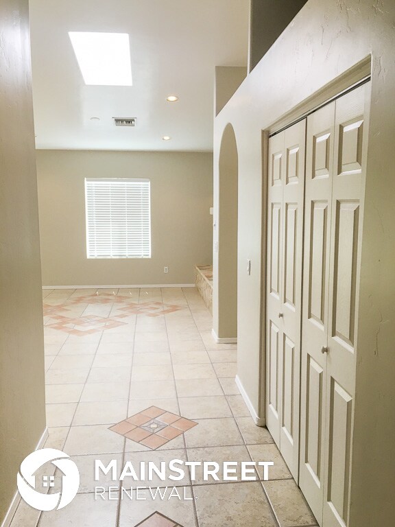 Foto del edificio - 6002 S Morris Blvd