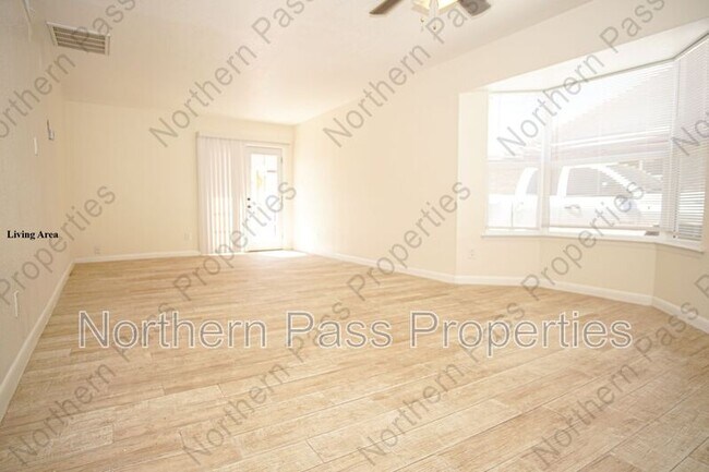 Foto del edificio - 3425 Risner Pl