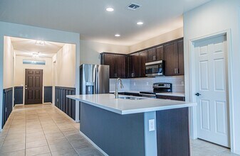 Building Photo - 12640 N Wildrose Dr