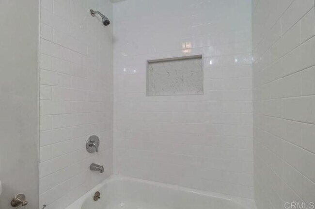 Building Photo - 264 68th St