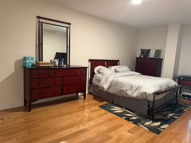 Building Photo - 1 Bedroom at The Treetops
