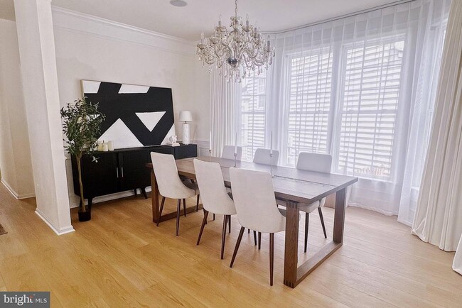 Building Photo - 40440 Milford Dr