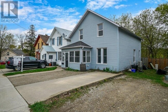 Building Photo - 38 Bergey St