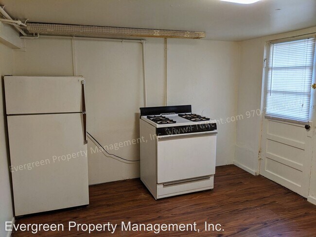 Building Photo - 1421 8th St