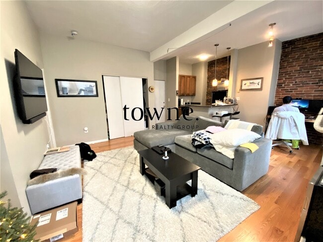 Building Photo - 23 Cortes St