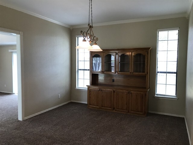Building Photo - 8804 Timberwood Lane