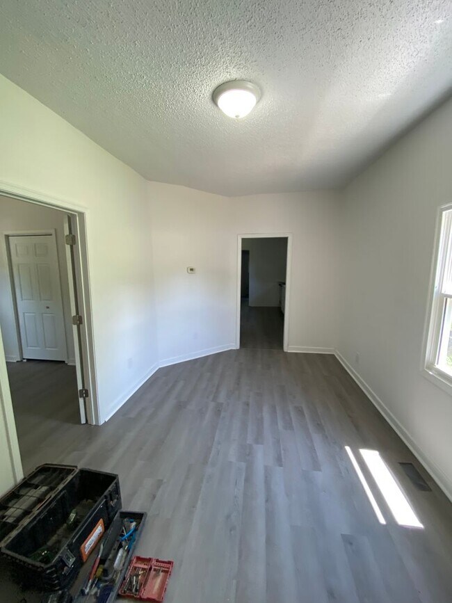 Foto del edificio - Renovated 3 bedroom home in Petersburg ava...