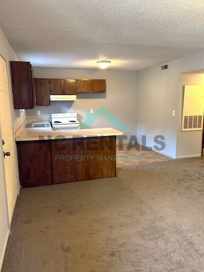 Building Photo - Coming Soon: Renovated 2-Bedroom, 1-Bathro...