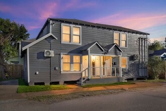 Building Photo - 1401 Collier St