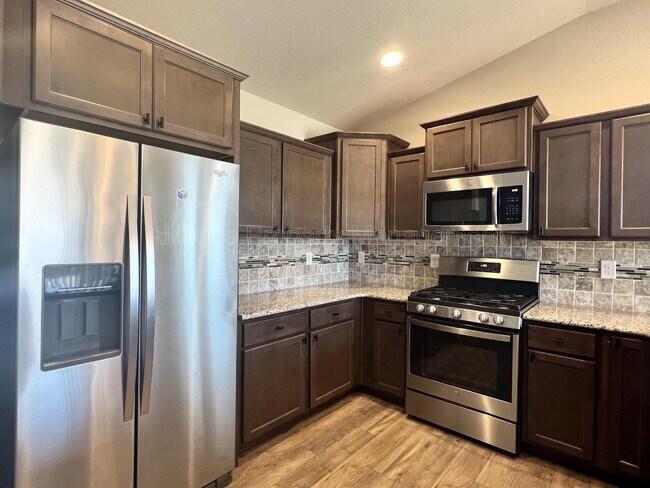 Foto del edificio - 4471 Allenite Point