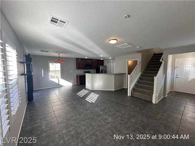 Foto del edificio - UPGRADED HENDERSON HOME IN GATED COMMUNITY!!