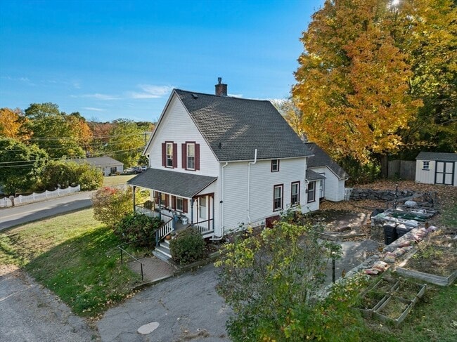 Building Photo - 24 Creeper Hill Rd