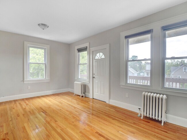 living room - 45 New St