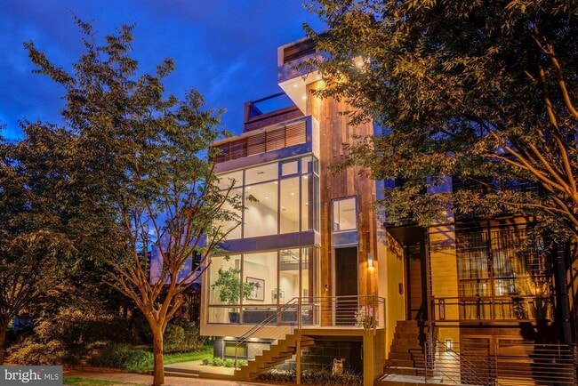 Building Photo - 3611 R St NW