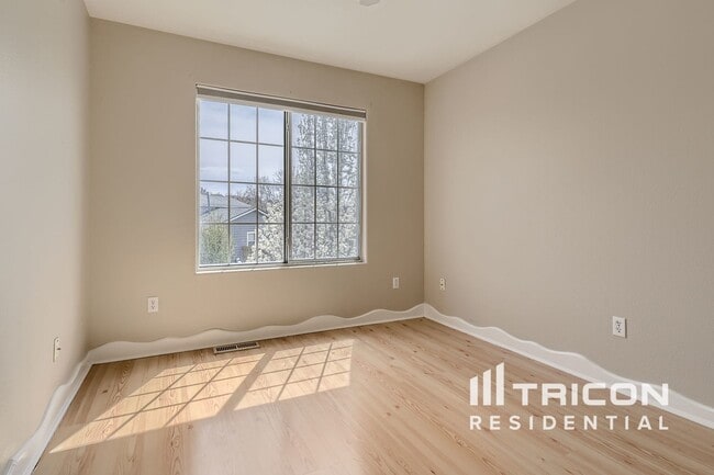 Building Photo - 21859 Silver Meadow Cir