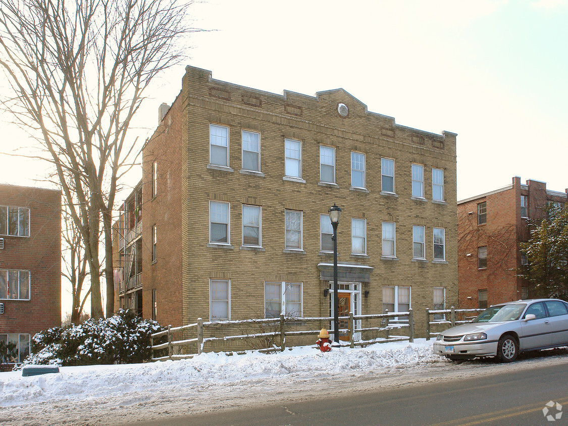 Primary Photo - 255 New Britain Ave