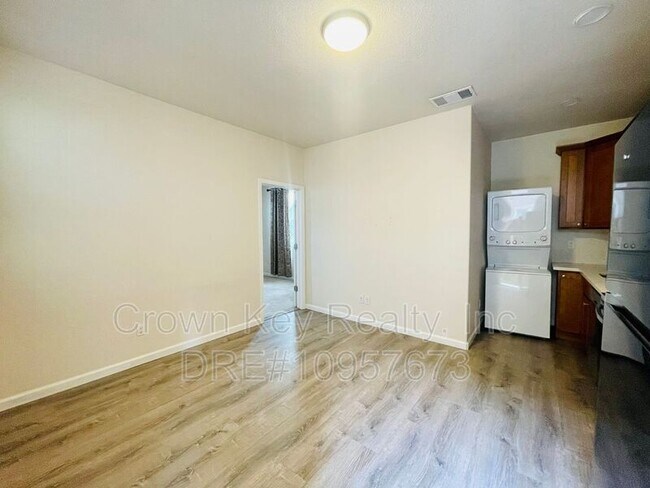 Foto del edificio - 661 W Huntington Ave