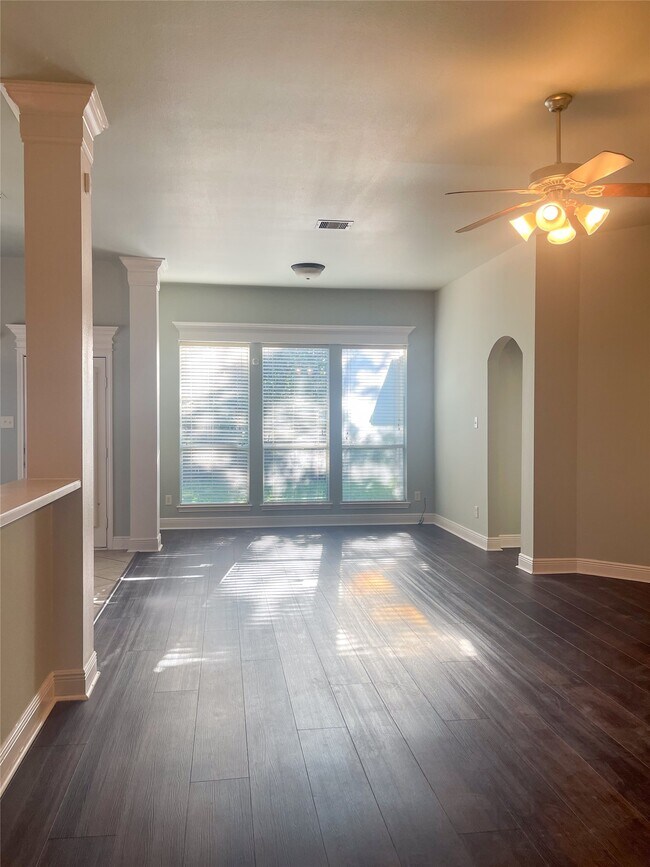 Foto del edificio - 854 Skyspring Ln