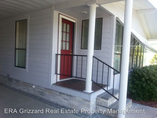 Building Photo - 1601 Pinehurst Dr