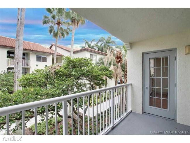 Foto del edificio - 3 br, 2 bath Condo - 3605 NE 207th St