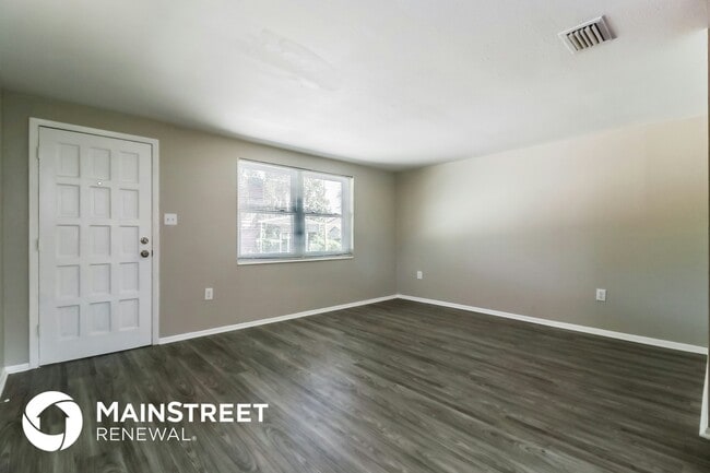 Building Photo - 8912 Hervel Cir