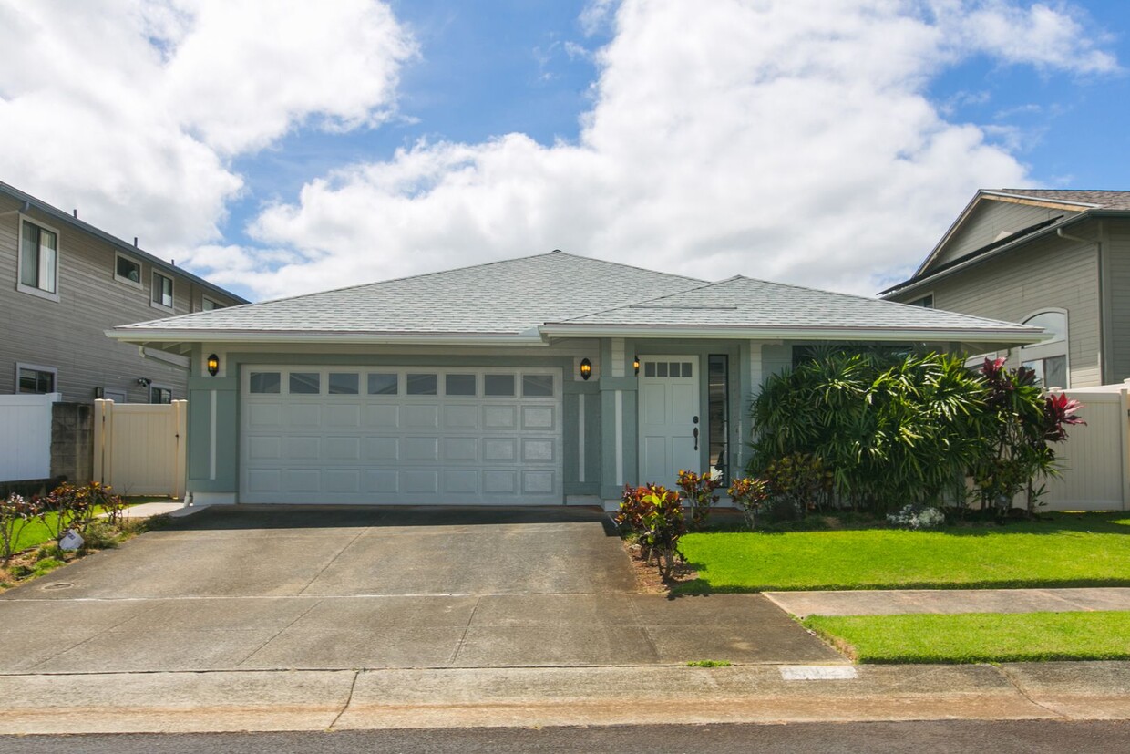 Primary Photo - BACK ON MARKET**Single level spacious home...