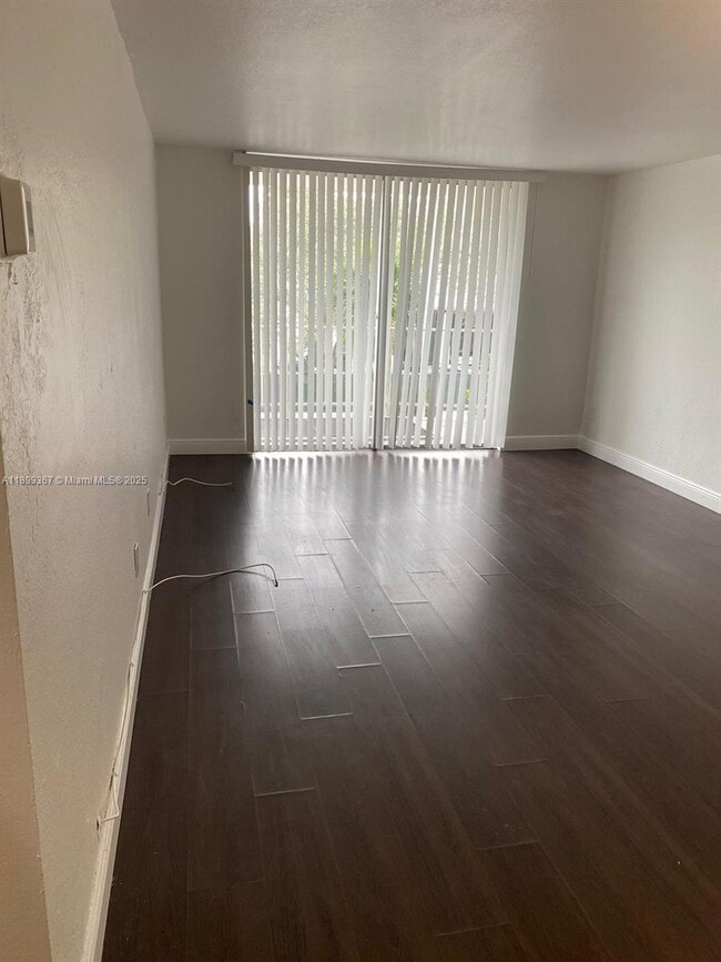 Building Photo - 484 NW 165th St