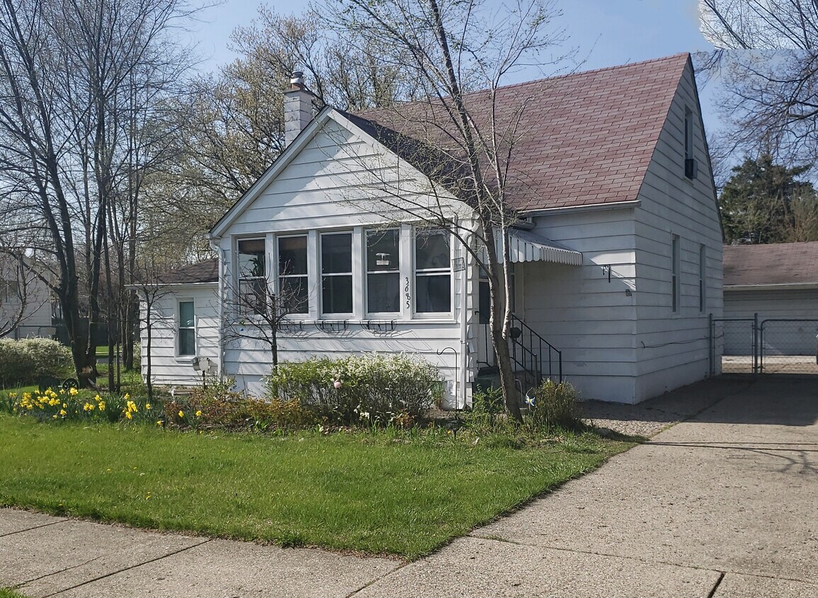 Primary Photo - 3685 Stolzenfeld Ave