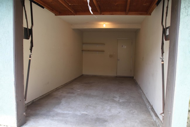 Foto del edificio - 1021 N Vulcan Ave