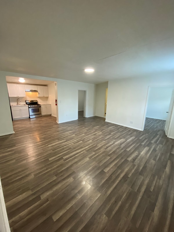 Building Photo - 5415 Buena Vista St
