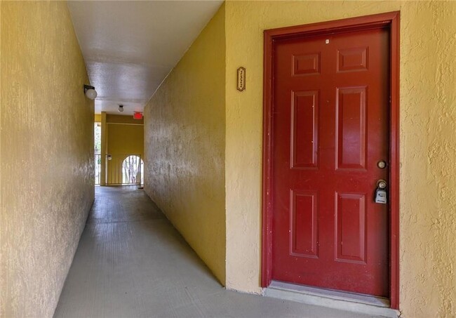 Building Photo - 417 Vista Isles Dr