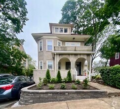 Building Photo - 126 Winsor Ave