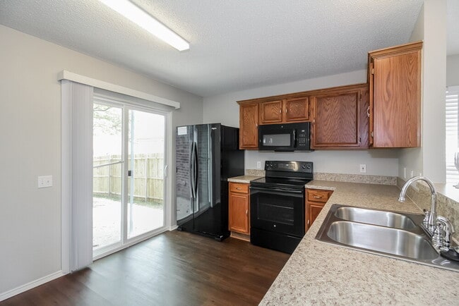 Foto del edificio - 216 High Pointe Ln
