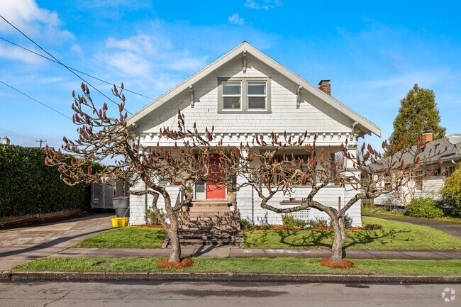 Building Photo - 3419 SE 57th Ave