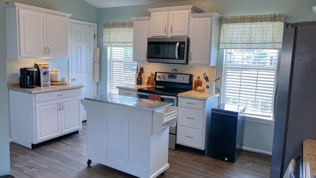 Foto del edificio - 205 Millwheel Ct
