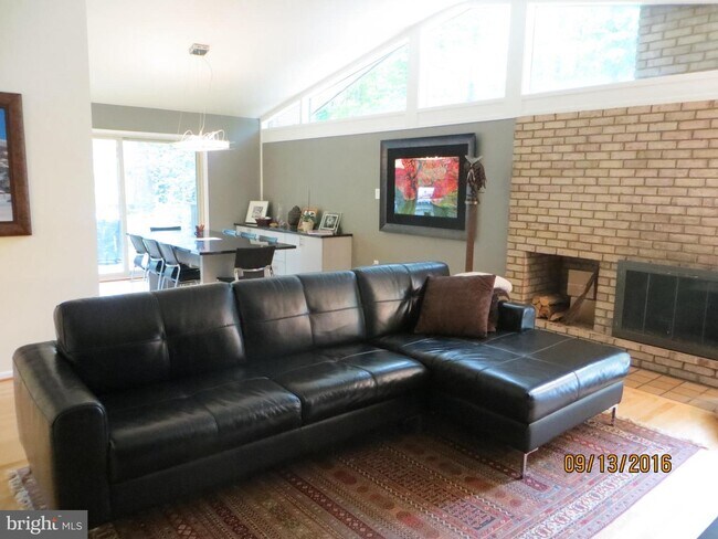 Foto del edificio - 8105 Fenway Rd