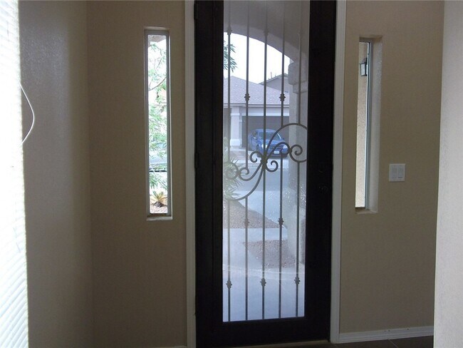 Foto del edificio - 5036 Gold Ranch Ave