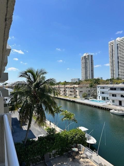 Foto del edificio - 3601 NE 170th St