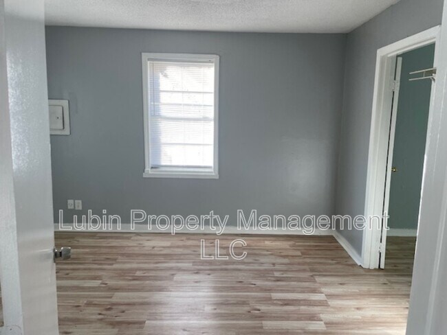 Foto del edificio - 1198 Chicago Ave