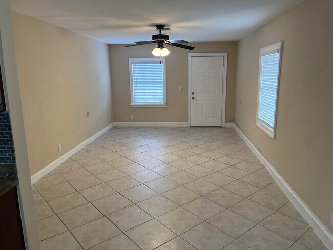 Foto del edificio - 3864 92nd Ln N