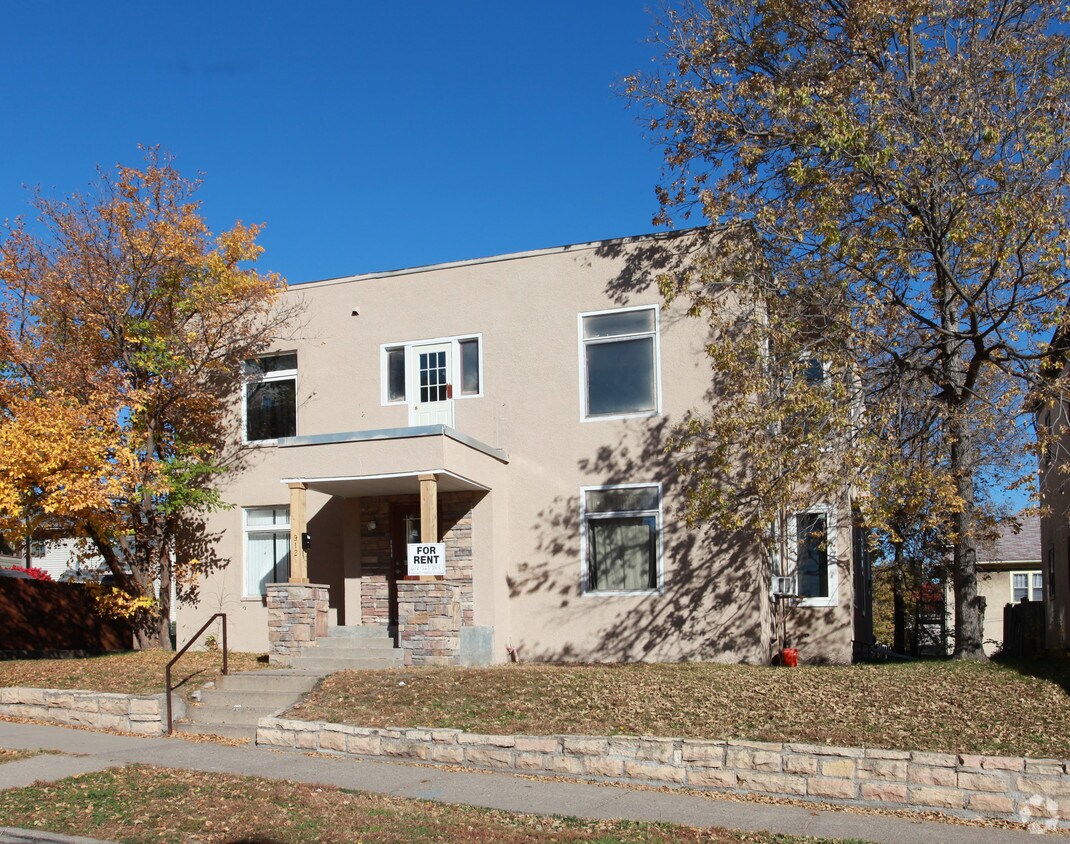 Primary Photo - 912 E 25th St